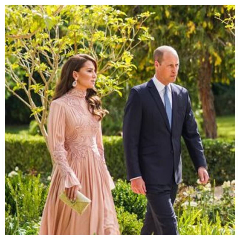 Kate Middleton y el príncipe William, príncipes de Gales, asistieron a la boda real del año en Jordania.